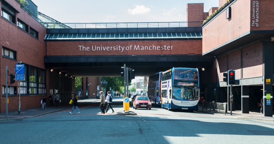 An old image of the University bridge.